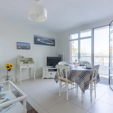 شقة Vue De Reve By Interhome *